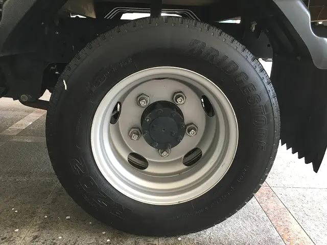 いすゞエルフダブルキャブ（Wキャブ）小型（2t・3t）[写真17]