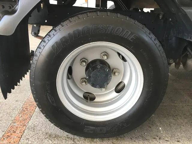 いすゞエルフダブルキャブ（Wキャブ）小型（2t・3t）[写真18]