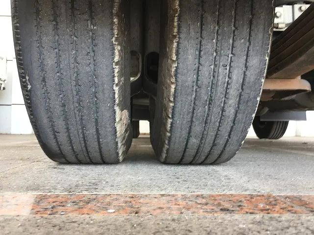 いすゞエルフダブルキャブ（Wキャブ）小型（2t・3t）[写真21]