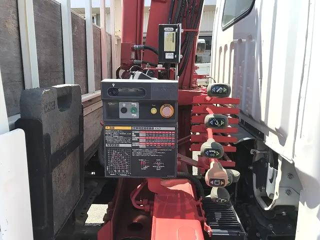 三菱ふそうキャンタークレーン4段小型（2t・3t）[写真17]