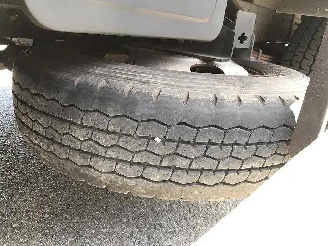 三菱ふそうキャンタークレーン4段小型（2t・3t）[写真24]