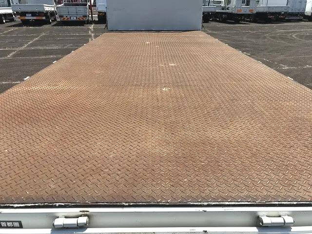 いすゞフォワード平ボディ中型（4t）[写真10]