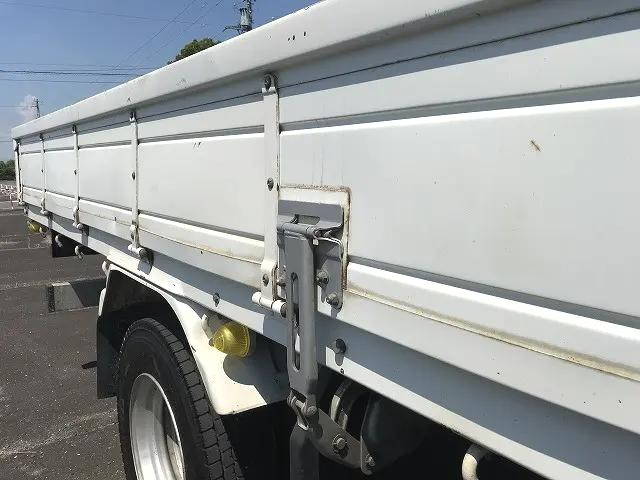 いすゞフォワード平ボディ中型（4t）[写真11]