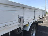 いすゞフォワード平ボディ中型（4t）[写真13]