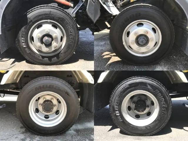 いすゞフォワード平ボディ中型（4t）[写真19]