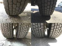 いすゞフォワード平ボディ中型（4t）[写真22]