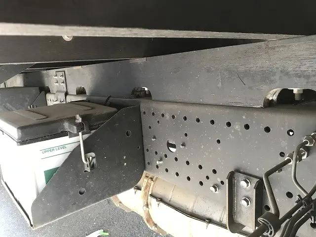 いすゞフォワード平ボディ中型（4t）[写真22]