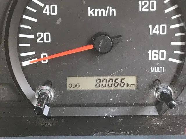 いすゞフォワード平ボディ中型（4t）[写真32]