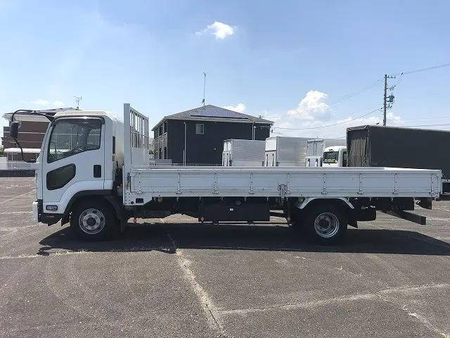 いすゞフォワード平ボディ中型（4t）[写真08]