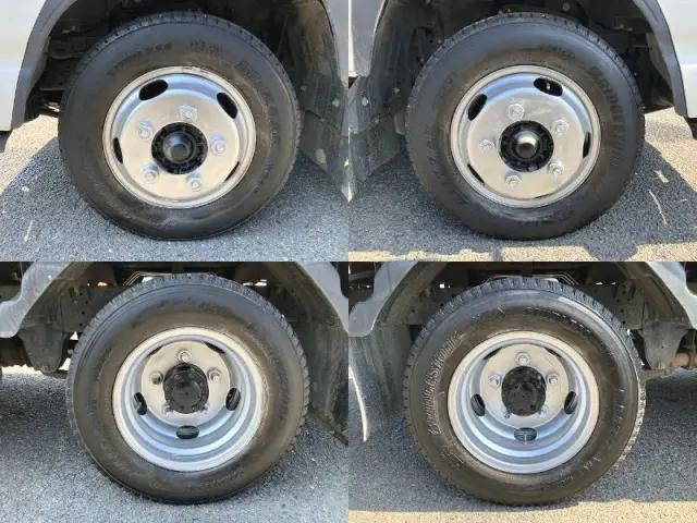 いすゞエルフダブルキャブ（Wキャブ）小型（2t・3t）[写真16]