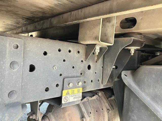 いすゞエルフダブルキャブ（Wキャブ）小型（2t・3t）[写真23]