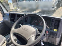 いすゞエルフダブルキャブ（Wキャブ）小型（2t・3t）[写真28]