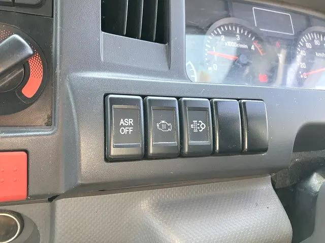 いすゞエルフダブルキャブ（Wキャブ）小型（2t・3t）[写真29]