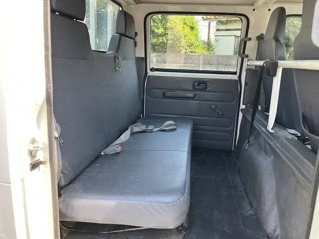 いすゞエルフダブルキャブ（Wキャブ）小型（2t・3t）[写真33]