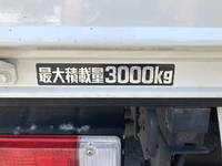 日野デュトロ平ボディ小型（2t・3t）[写真13]