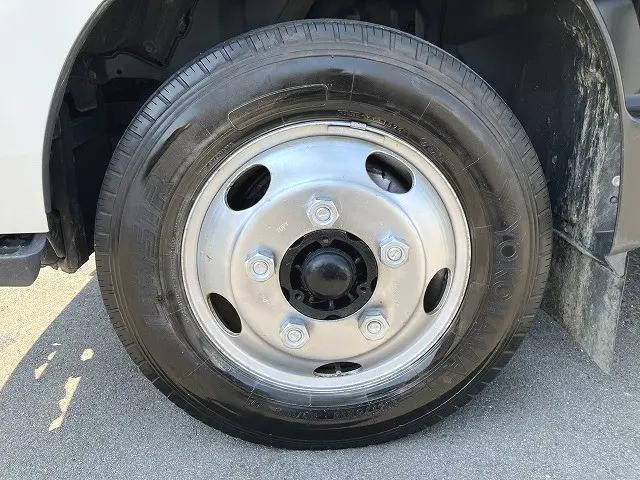 日野デュトロ平ボディ小型（2t・3t）[写真13]