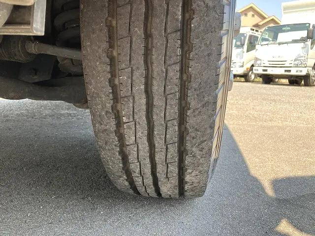 日野デュトロ平ボディ小型（2t・3t）[写真14]