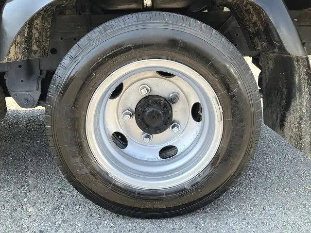 日野デュトロ平ボディ小型（2t・3t）[写真18]