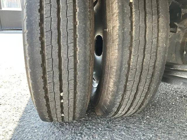 日野デュトロ平ボディ小型（2t・3t）[写真19]