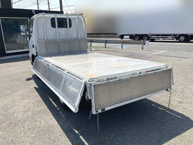 日野デュトロ平ボディ小型（2t・3t）[写真06]