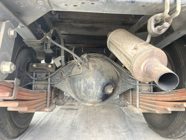 いすゞエルフ平ボディ小型（2t・3t）[写真13]