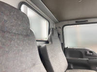 いすゞエルフ平ボディ小型（2t・3t）[写真20]