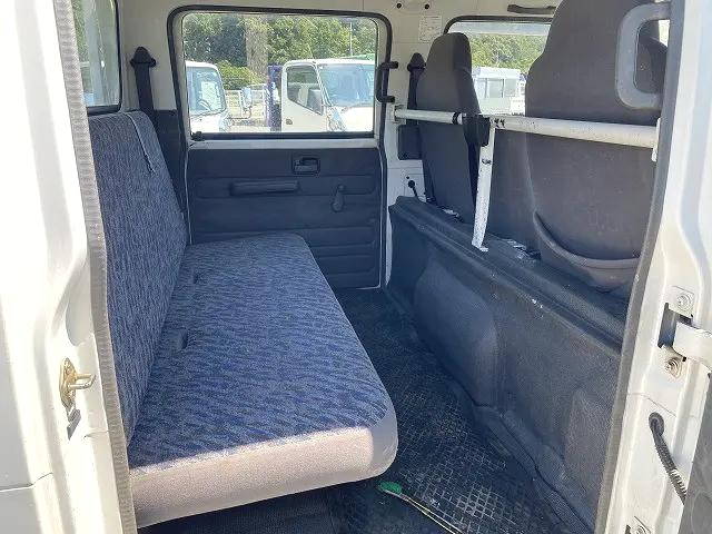 いすゞエルフダブルキャブ（Wキャブ）小型（2t・3t）[写真10]