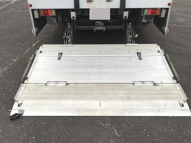 トヨタダイナアルミウイング小型（2t・3t）[写真10]