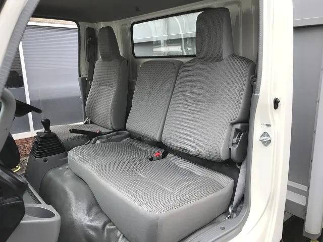 トヨタダイナアルミウイング小型（2t・3t）[写真32]