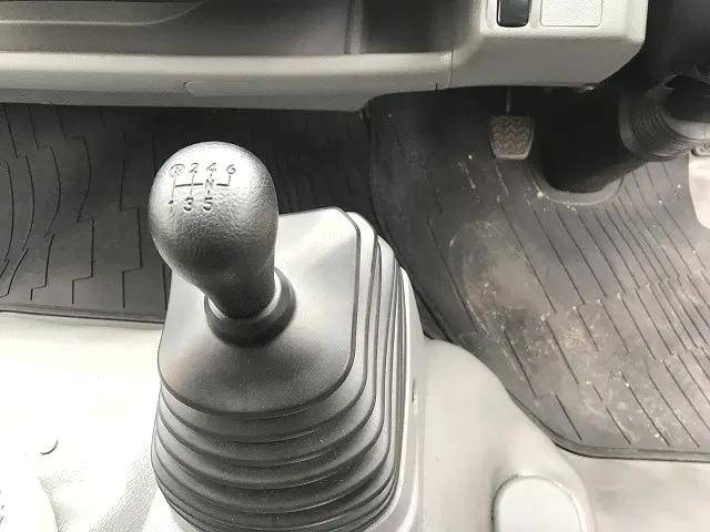 トヨタダイナアルミウイング小型（2t・3t）[写真35]