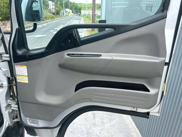 三菱ふそうキャンターアルミウイング小型（2t・3t）[写真16]