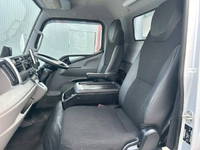 三菱ふそうキャンターアルミウイング小型（2t・3t）[写真18]