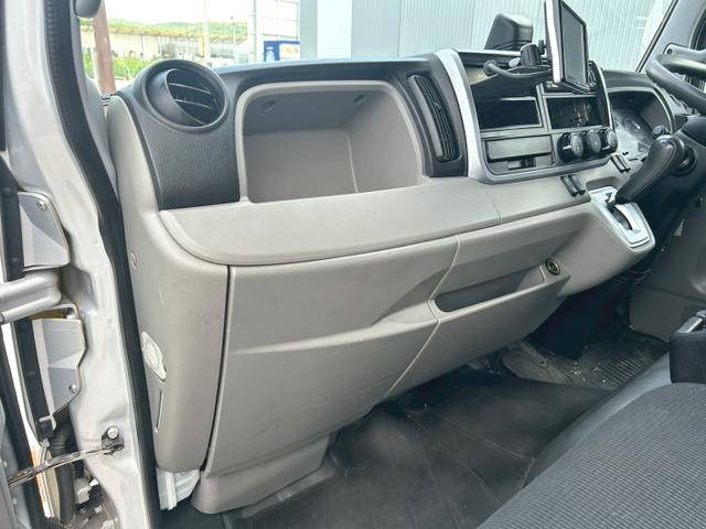 三菱ふそうキャンターアルミウイング小型（2t・3t）[写真18]