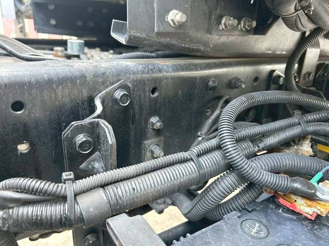 三菱ふそうキャンターアルミウイング小型（2t・3t）[写真29]