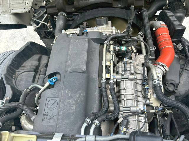 三菱ふそうキャンターアルミウイング小型（2t・3t）[写真06]