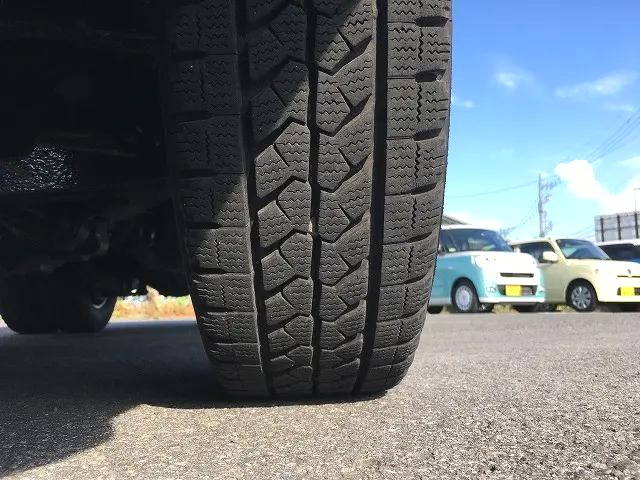 いすゞエルフ平ボディ小型（2t・3t）[写真20]