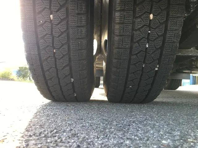 いすゞエルフ平ボディ小型（2t・3t）[写真21]