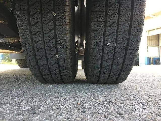 いすゞエルフ平ボディ小型（2t・3t）[写真22]