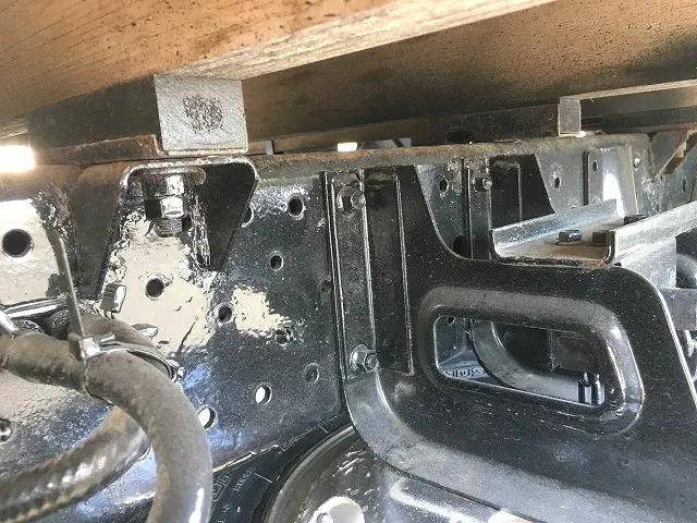 いすゞエルフ平ボディ小型（2t・3t）[写真24]