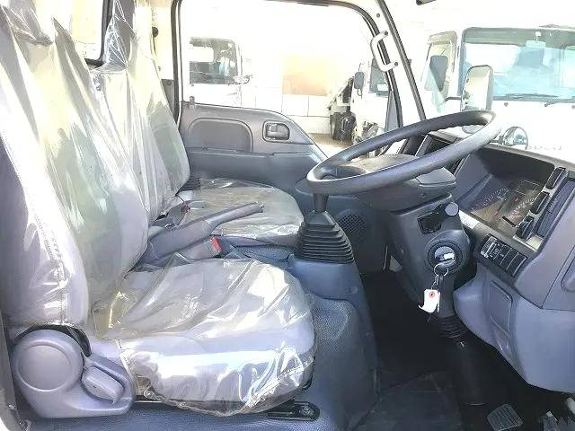 いすゞエルフ平ボディ小型（2t・3t）[写真28]