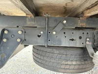 三菱ふそうキャンター平ボディ小型（2t・3t）[写真18]