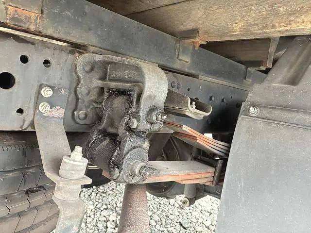 三菱ふそうキャンター平ボディ小型（2t・3t）[写真18]