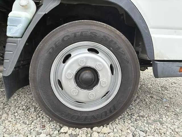 三菱ふそうキャンター平ボディ小型（2t・3t）[写真25]