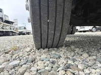 三菱ふそうキャンター平ボディ小型（2t・3t）[写真30]