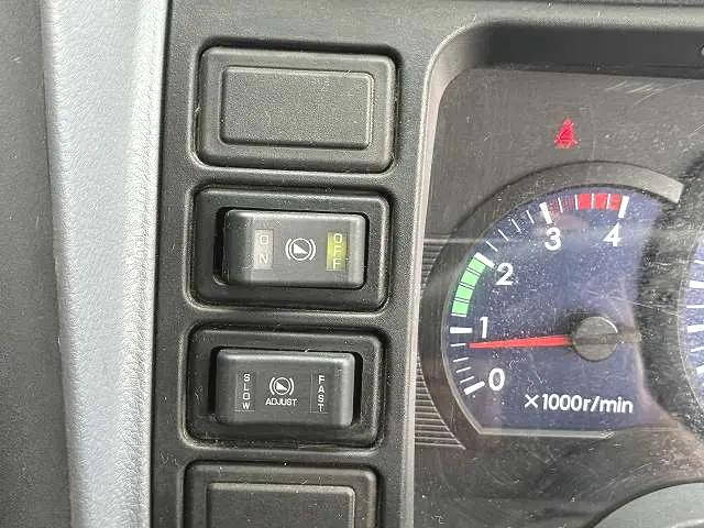 三菱ふそうキャンター平ボディ小型（2t・3t）[写真37]