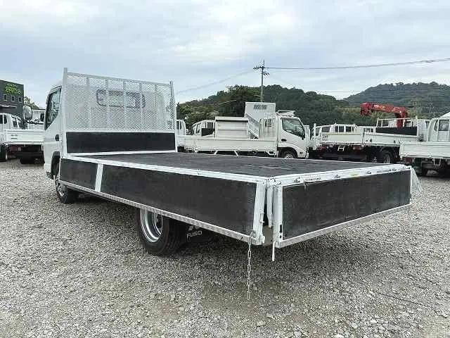 三菱ふそうキャンター平ボディ小型（2t・3t）[写真07]