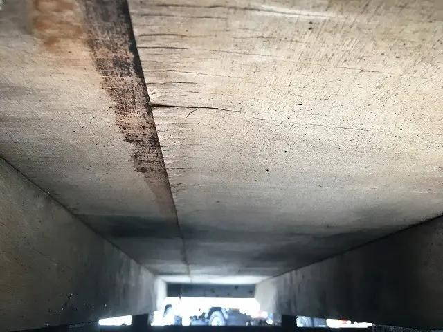 いすゞエルフ平ボディ小型（2t・3t）[写真26]