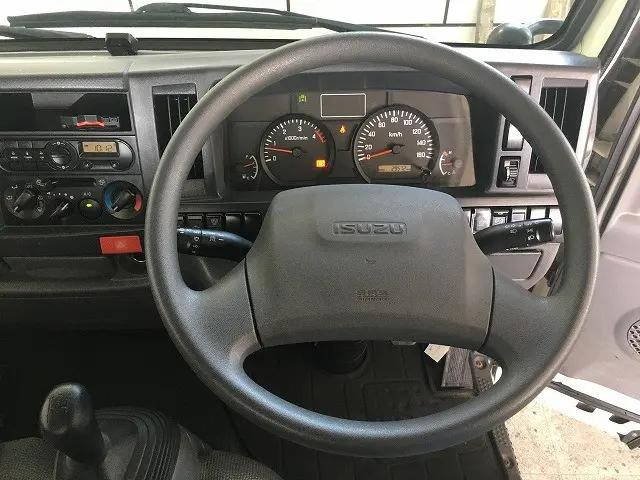 いすゞエルフ平ボディ小型（2t・3t）[写真31]