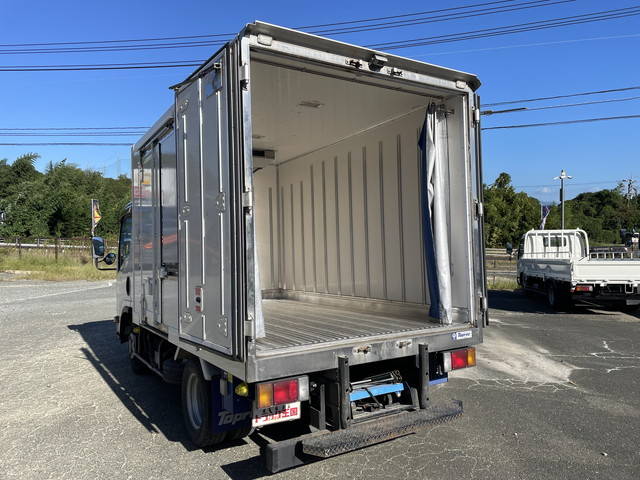いすゞエルフ冷凍車（冷蔵車）小型（2t・3t）[写真11]