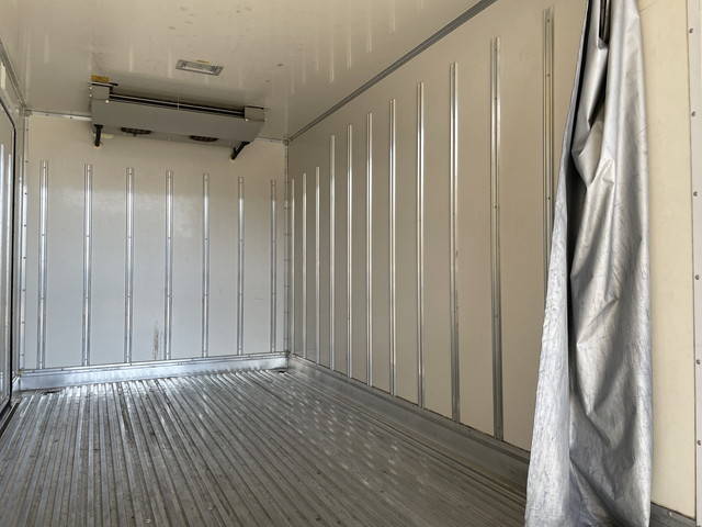 いすゞエルフ冷凍車（冷蔵車）小型（2t・3t）[写真15]